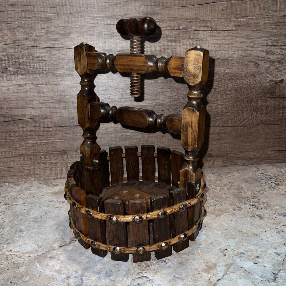 Vintage Corkscrew Wood Wishing Well Wooden Barrel with Turn Screw Nutcracker - Picture 3 of 9